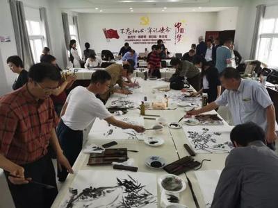 傳統文化助力扶貧攻堅——江蘇、貴州中國畫學會交流展在貴陽開幕