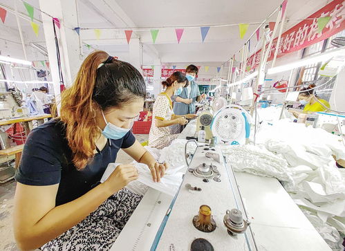 寶媽工廠 巧手織就時尚，兼顧家庭與夢想的服裝生產線